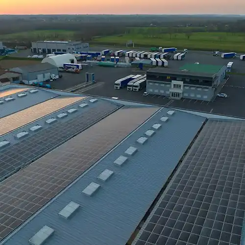 Solution photovoltaïque pour toitures industrielles